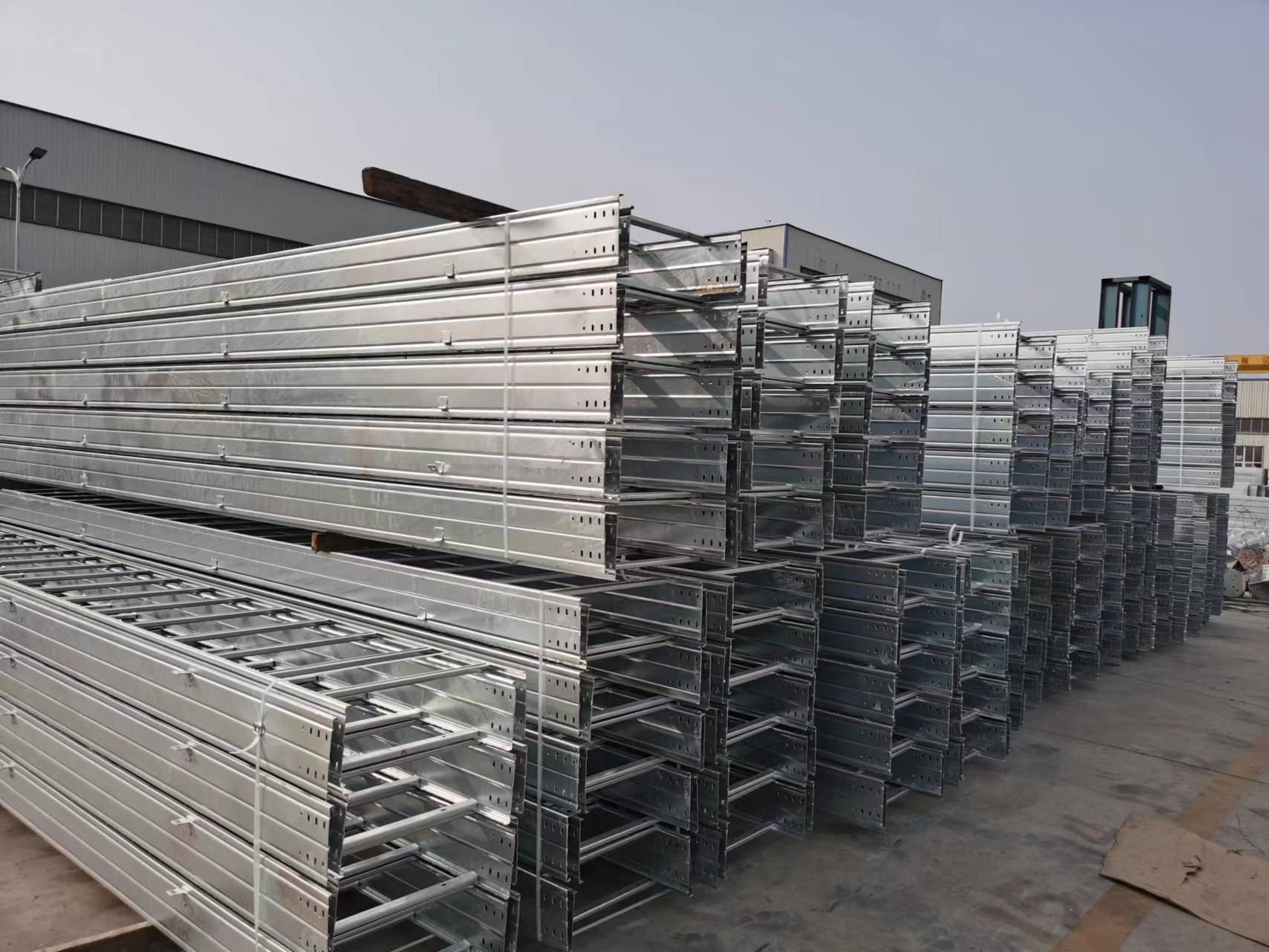 热浸锌电缆桥架