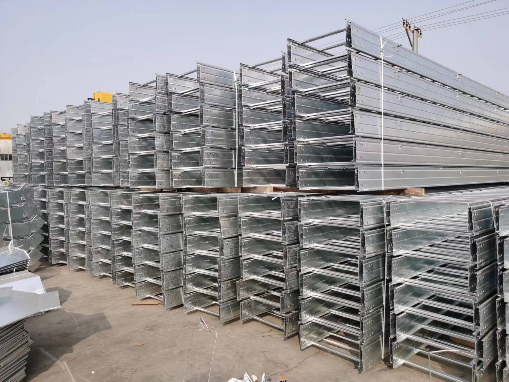 热浸锌电缆桥架