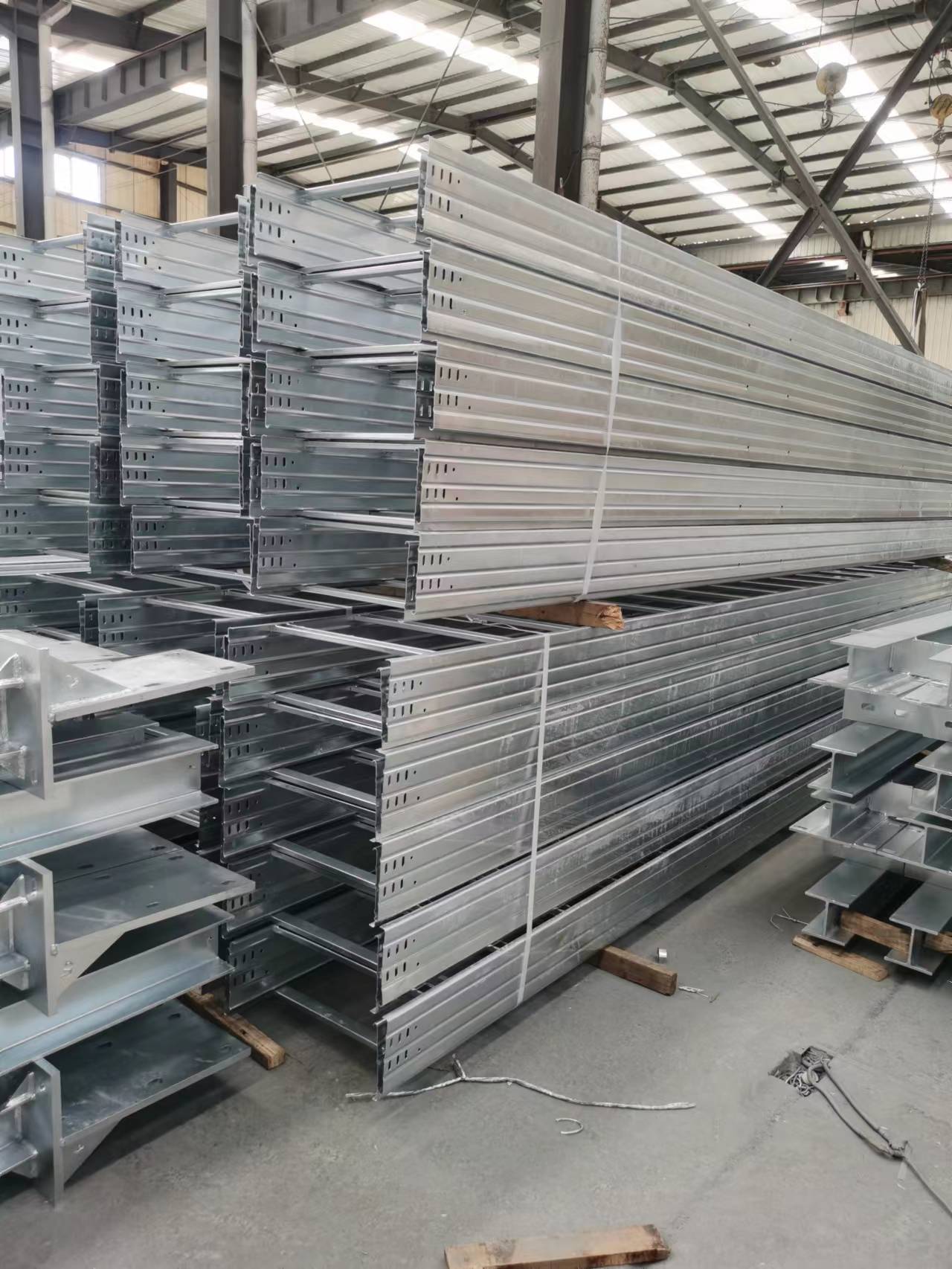 热浸锌电缆桥架