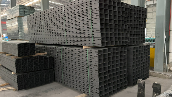 托盘式电缆桥架