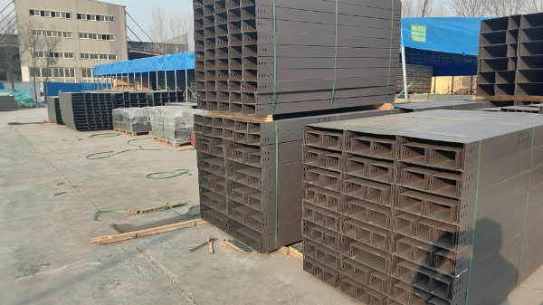 防火喷塑电缆桥架