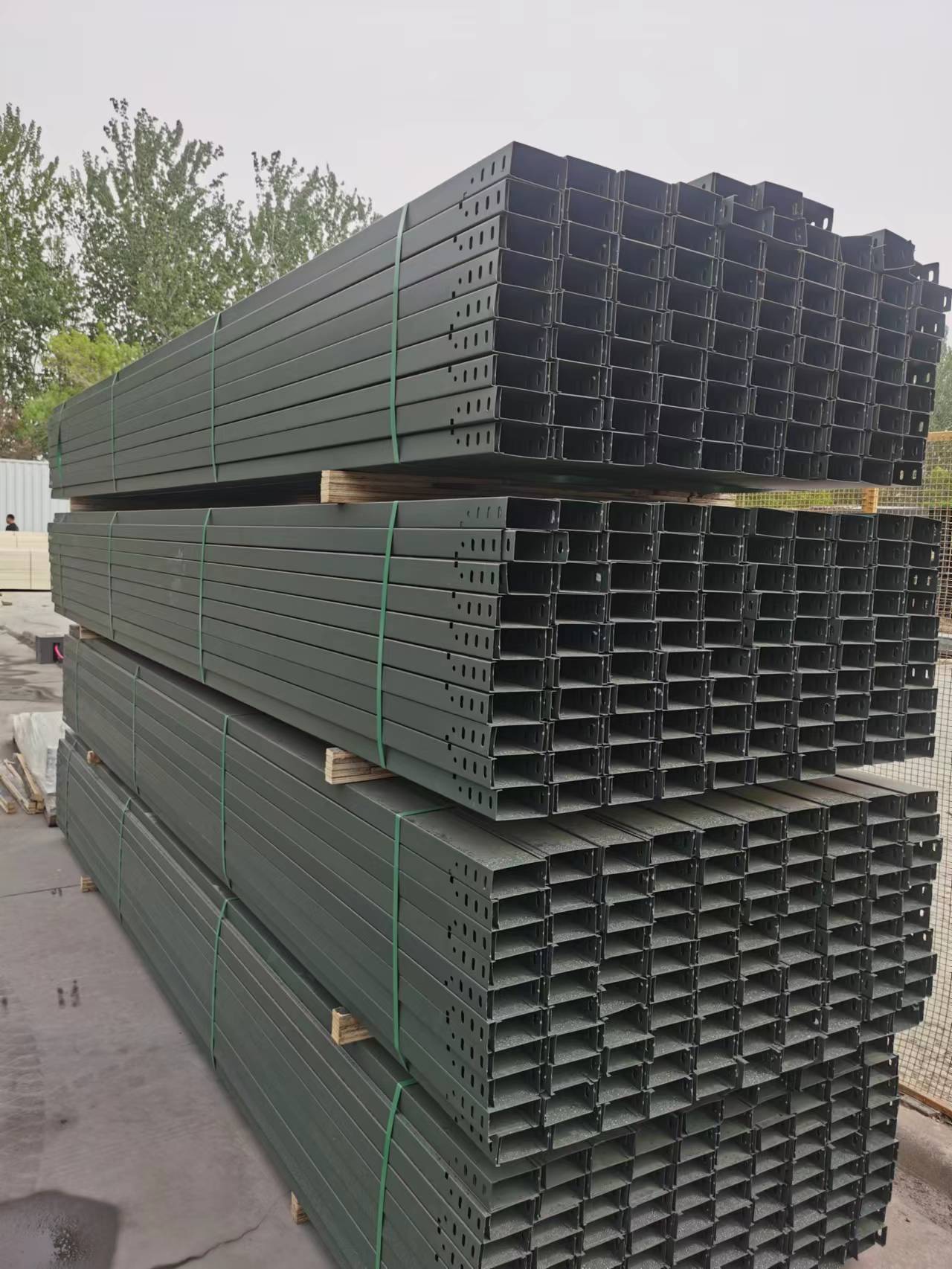 防火喷塑电缆桥架