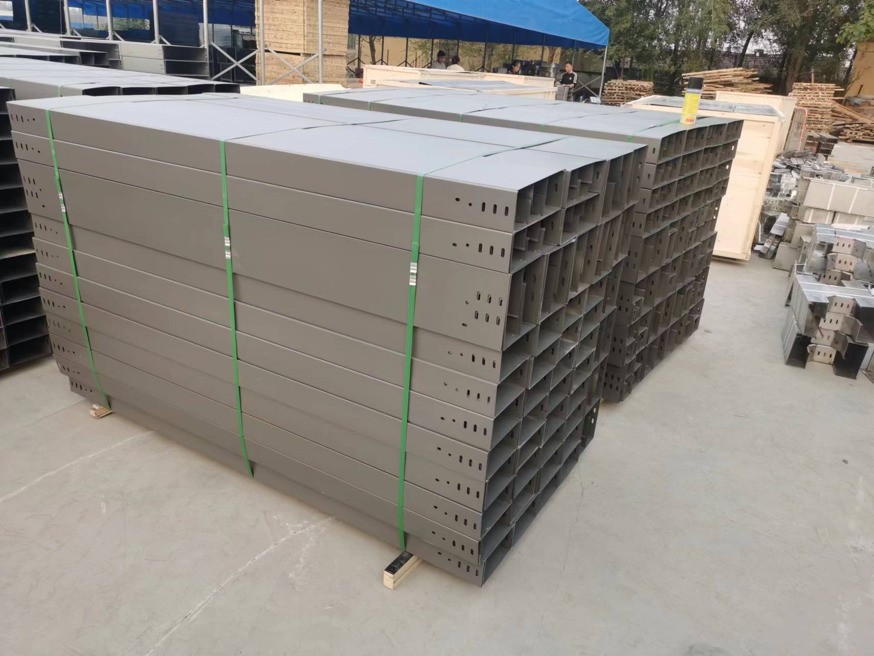 防火喷塑电缆桥架